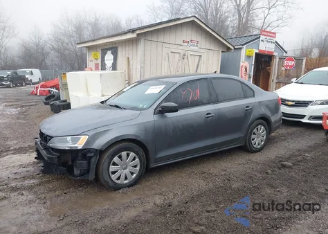 2015 Volkswagen Jetta 2.0L S z USA, uszkodzony, nr VIN 3VW2K7AJ3FM265212